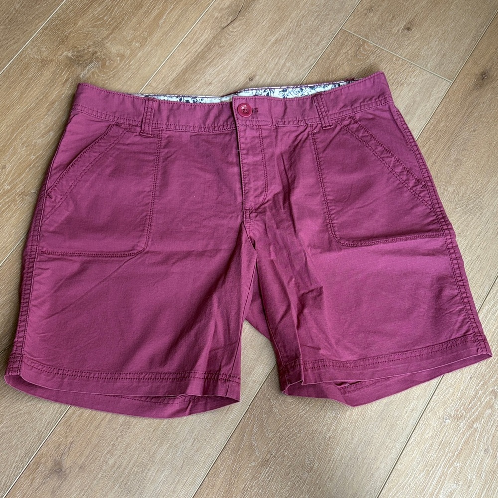 Women’s Eddie Bauer Burgundy RipStop Rip Stop Shorts - 10
